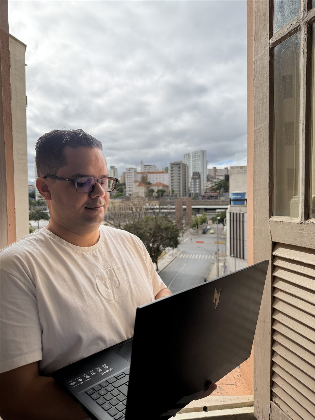 Matheus Lanna analisando dados de mercado